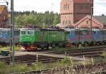 Eine Sammlung von RC's, vorneweg Green Cargo RC4 1296, gefolgt von GC RC4 1177 und GC RC3 1077, in der Reihe dahinter steht SJ RC3 1061, in Nssj.