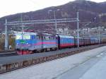 GC Rc4 1141 mit Gterzug fhrt am 08.10.2006 in Narvik ein.