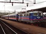 1347 mit Regionalzug 631 Gteborg-Malm auf Bahnhof Gteborg Central am 16-7-2000. Bild und scan: Date Jan de Vries.