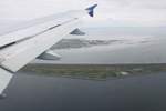 Wer mit dem Flieger nach Kopenhagen reist, der kann kurz vor der Landung in Kopenhagen den faszinierenden Blick auf die Öresundverbindung nach Malmö genießen.