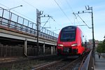 Am 29.05.2015 fuhr mtrexpress 74002 auf dem südlichen Teil der Centralbron in Richtung Zielbahnhof Stockholm C.