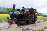 Museumsbahn Mariefred mit Dampflok 5 zur Vorbereitung der Abfahrt der Dampfzugfahrt auf der Östra Södermanlalds Museumsbahn am 02.