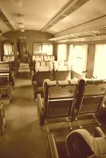Das Innenleben eines Personenwagen der Statens Jrnvgar aus den 60er Jahren im Eisenbahnmuseum Nssj