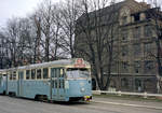 Göteborg Göteborgs Spårväger SL 5 (Tw ASEA M28 765) Stampgatan am 9. Mai 1971. - Scan eines Farbnegativs. Film: Kodak Kodacolor X. Kamera: Minolta SRT-101.