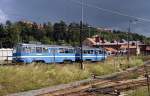 Die Tw 18 und 42 der Lidingöbahn sind im Juni 1990 in Aga in Richtung Ropsten unterwegs