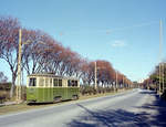 Malmö: Malmö Stads Spårväger SL 4 (GM/ASEA-G (Mustang) 74) Limhamn, Strandgatan am 18. Oktober 1972. - Scan eines Farbnegativs. Film: Kodak Kodacolor X. Kamera: Kodak Retina Automatic II.