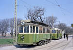 Malmö Malmö Stads Spårväger (MSS): Die beiden Museumstriebwagen 12 (heute 20; ASEA 1907) und Museumstriebwagen 42 (MSS / SKV 1952) halten am 7. Mai 1970 in Limhamn. - An diesem Tag gab es eine Sonderfahrt für dänische und schwedische Straßenbahnfreunde. - Scan eines Farbnegativs. Film: Kodak Kodacolor X.