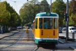 Auf der Linie 3 fährt die ältere Straßenbahn in Norrköping am 19.09.2014.