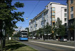 . Durch ein neues Viertel in Stockholm -

Tvärbanan, zwischen den Haltestellen Luma und Sikkla kaj. Die Tvärbanan folgt weiter der Hammarby allé, jetzt in südöstlicher Richtung. 

17.08.2007 (M)