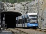 Stockholm, Alviks strand, A32-413 als ein Zug der Linie L22, 15.07.2009