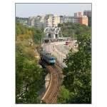 Saltsjöbanan, Folkungsgatan -     Blick vom Åsöberget auf die Strecke in Richtung Osten.