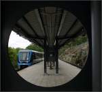 Grüne Linie nach Hässelby strand, Station  Abrahamsberg  -     Von der Station Thorildsplan über Alvik und Abrahamsberg bis Islandstorgert wurde 1944 eine völlig kreuzungsfreie