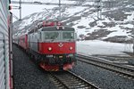 Foto aus dem Natttåget 93 (Narvik - Stockholm C) am 02.09.2015 auf SSRT Rc6 1326, welche sich hier auf der Erzbahn kreuzten.