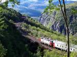 Rc6 mit Nachtzug Stockholm - Narvik am 01.09.2007 im landschaftlich sehr schnen Abschnitt entlang des Norddalen zwischen Ssterbekk und Katterat, aufgenommen vom Rallarveien (Eisenbahnweg).