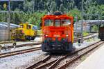 RhB Rangierlok Stadler Geaf2/2 20605 am 06.07.26 in Thusis beim Rangieren vom Bahnsteig aus fotografiert 