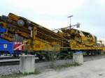 Scheuchzer Gleisbau - Spezialwagen fr den Geleisebau  V 80 85 94 07 512-2 im Gterbahnhof von Biel am 26.03.2011