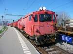 SBB - Lsch und Rettungszug von Biel am Schluss der Lschwagen Xas 80 85 98 02 310-5 in Kerzers am 28.03.2012