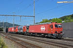 Löschzug Olten XTmas 99 85 9174 008-4 durchfährt den Bahnhof Gelterkinden.