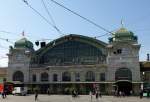 Basel, die neobarocke Fassade des SBB-Bahnhofs von 1905-07 erbaut, der Durchgangsbahnhof ist der grte der Schweiz und auch der grte Grenzbahnhof in Europa, Mai 2015