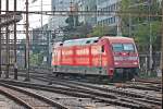 Am 25.10.2014 traf 101 021-4 aus Basel Bad Bf im Bahnhof SBB von Basel ein, um später den EC 6 (Chur HB/Zürich HB - Hamburg Altona) bis zum Endbahnhof zu bespannen.