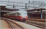 Ein SBB RAe TEE II verlässt trotz SNCF Streik den Bahnhof von Bern in Richtung Frasne als IC 426, um dort Anschluss an den TGV 26 nach Paris Gare de Lyon zu vermitteln.