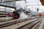 Die Br 01 202 bei der Abfahrt im Bahnhof Bern Richtung Lyss.