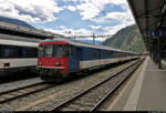 BDt (50 85 82-33 986-9 CH-SBB) mit Re 4/4 II 11193 (420 193-5) abgestellt im Bahnhof Brig (CH) auf Gleis 5.