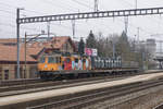 Re 420 276-8 mit dem Schlackenzug in Burgdorf am 27. November 2020.
Foto: Walter Ruetsch