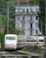 Ein ICE verlsst am 29.07.08 den Bahnhof Interlaken West in Richtung Interlaken Ost.