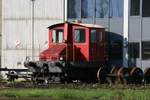 ein Tm der SBB steht vor dem Lokdepot in Sargans abgestellt.