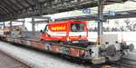 Beim Buazug am Zugschluss war dieser Wagen für Strassenfahrzeuge angehängt: ein Xaas
(NVR: 99 85 9383 003-2 CH-SBBI).

Das Bild durchlief die Selbstfreischaltung.

St. Gallen HB, 22.06.2019