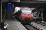 Hier fhrt ein EWIV Steuerwagen am 4.10.13 in Basel SBB ein.