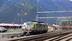 475 405-7 von BLS steht abgestellt in Bellinzona(CH).
Aufgenommen vom Bahnsteig 3 in Bellinzona(CH). 
Am Abend vom 28.7.2019.