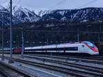 Giruno RABe 501 004 am 7.3.18 beim Bahnhof Brig abgestellt.