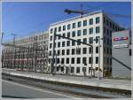 Das neue Zentrum fr Gesundheit am Bahnhof Chur steht vor der Vollendung. Dabei wird das Fernsteuerzentrum von den neuen hheren Gebuden regelrecht umzingelt. (01.11.2007)