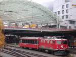 Ge 4/4 I 609  Linard  mit einem B Berninaexpress (vor den Panoramawagen) in Chur. (05.12.2001)