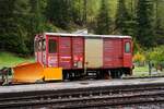 Der Schneepflugwagen 99 85 9592 801-6 war am 07.05.2024 im Bahnhof Goppenstein abgestellt