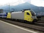 Eine Siemens Dispolok ES 64 U2 095 steht mit einen Testzug, den sie den ganzen Tag auf der Rheintallinie Sargans-Landquart hin und her pendelte im Bahnhof Landquart. Am 01.07.08