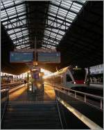 Goldene Abendstimmung beim Warten auf meinen Feierabendzug in Lausanne am 14. April 2015