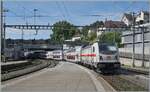 Die DB 147 583 verl�sst mit ihrem IC 481 von Singen nach Z�rich den Bahnhof von Schaffhausen.  

7. Juli 2026