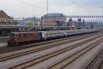 BLS:  FANZUG  Spiez-Kloten bestehend aus der Re 425 192 und 10 EW l in Spiez am 16. November 2013. Nochmals besten Dank an Simon fr die Info.
Foto: Walter Ruetsch