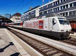 Re 460 098-7  Gottardo 2016  steht mit dem IC 728 (St. Gallen - Zürich HB - Bern - Lausanne - Genève-Aéroport), abfahrtbereit im Bahnhof St. Gallen.
Aufgenommen am 18.7.2016.