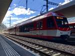 Komet ABDeh 4/8 2022 mit Gelenksteuerwagen ABt 2134 am 13.7.17 Abfahrtsbereit in Visp richtung Andermatt.