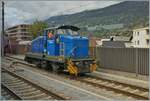 In Visp rangiert die Lonza Diesellok Em 837 853 (98 85 5837 853-1 CH ARXA).