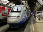 TGV Duplex 4792 steht als TGV 9222 (Zürich HB - Paris Gare de Lyon) im Startbahnhof zur Abfahrt bereit.