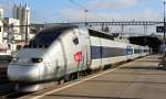 TGV 4417 der SNCF als TGV 9222 nach Paris Gare de Lyon, bei der Ausfahrt in Zrich HB am 12.01.2012.