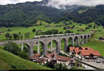 Nachschuss auf zwei RABe 535 ( Lötschberger ) auf dem 275 Meter langen Kanderviadukt II in Frutigen (CH).