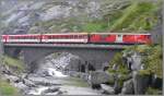 Am Eingang zur Sch�llenenschlucht �berquert R636 die Urner Reuss.