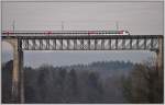 IR2571 auf der Eglisauer Rheinbrcke.