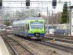 BLS - Triebzug RABe 525 024 bei der einfahrt in den Bahnhof von Burgdorf am 16.04.2018